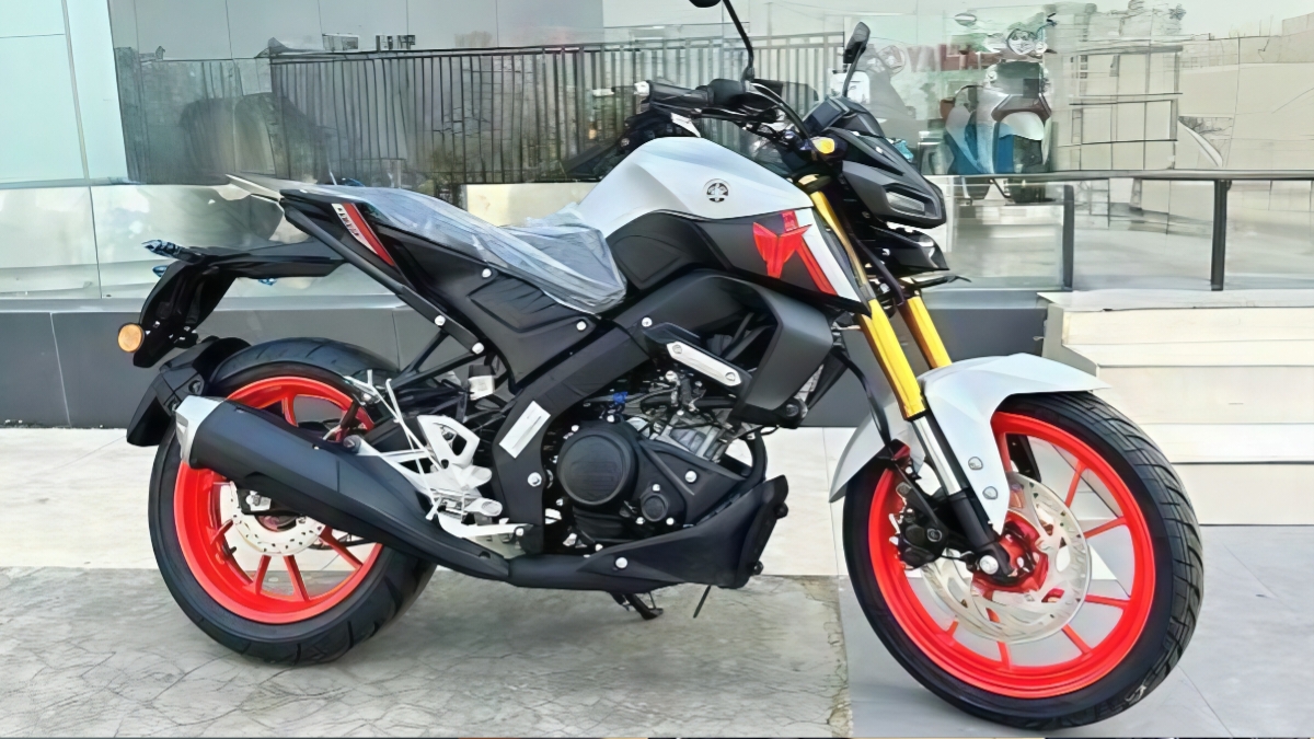 Yamaha R15 V4